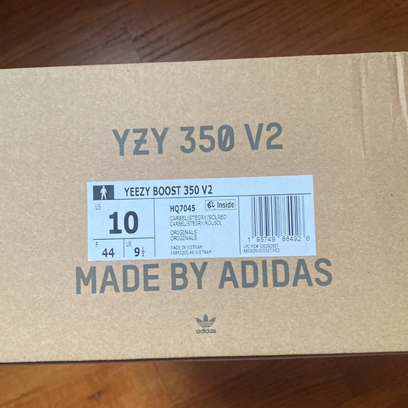 Mens Yeezy 350 Carbon Size 10 brand new - Picture 2 of 3